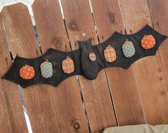 PATTERN - BATTY WELCOME - Primitive Large Bat, Sewing and Painting Pattern, Pumpkins, Farmhouse Country Handmade Prims, Instant Download