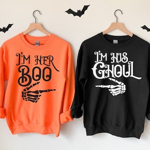 I&#39;m Her Boo and I&#39;m His Ghoul Halloween Couple Matching Sweatshirts Couple Halloween Hoodies Funny Halloween Couple Tee Skeleton Hands Tee