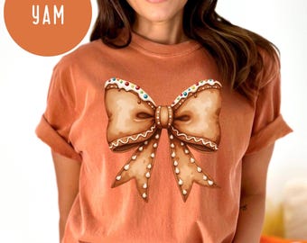 Comfort Colors Bow Christmas Coquette Ginger Bread Cookie Bow Trendy T-Shirts Christmas Cookie Bow Shirt Trendy Holiday Shirts for Family