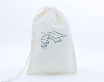 Graduation Favor Bags Grad Party Bag Gift Favor Grad Cap Class of 2019 Graduate Jewelry Soap Candy Treat Goodie Muslin Cloth Bag