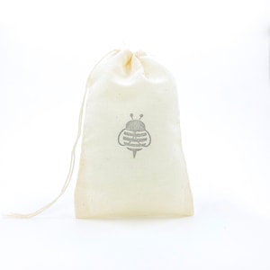 Bee Bumblebee Favor Bags Flower Party Bag Birthday Muslin Bag Baby Shower Gift Goodie Bag Wedding Welcome Bachelorette Petal Toss Soap