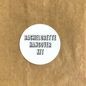 Bachelorette Hangover Kit Aufkleber | Runder Kreis Überleben Junggesellinnenabschied | Geschenkbeutel Etikett | Umschlag Verschluss Paket Aufkleber