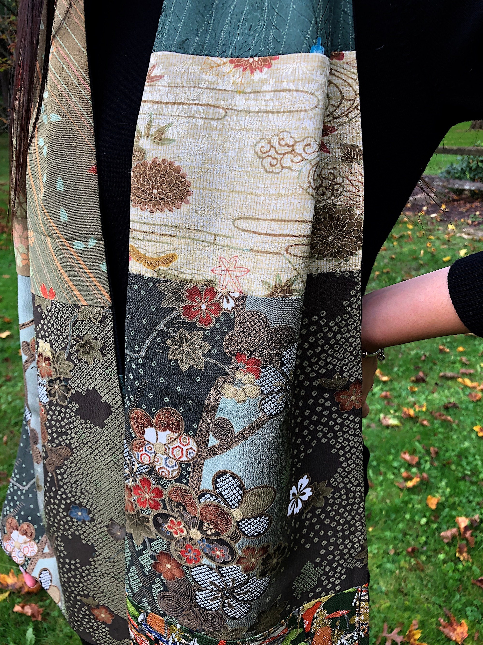 00's「Vintage」Scarf Pattern 総柄 幅広 短丈 ブルゾン 00's「Vintage」Scarf Pattern 総柄 幅広 短丈 ブルゾン