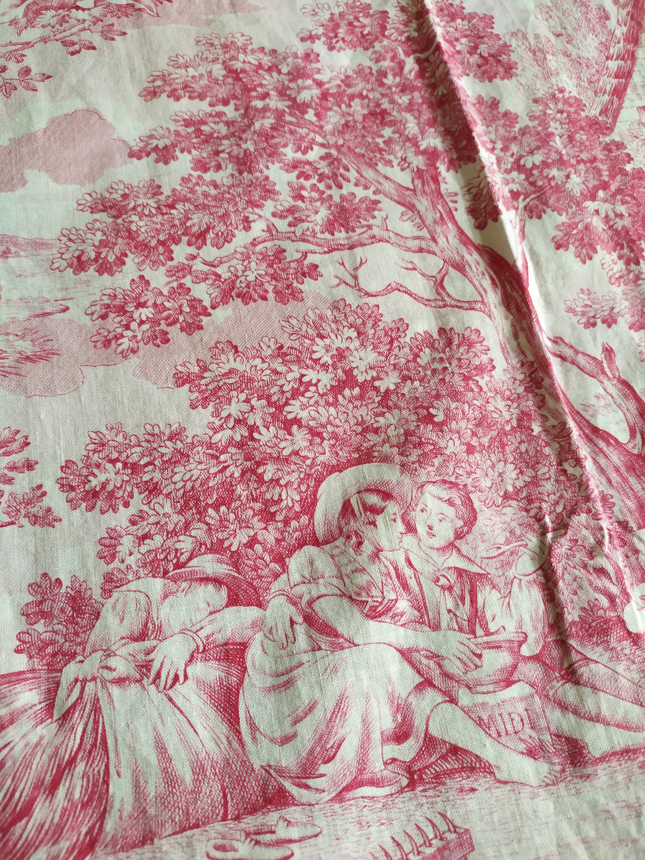 Toile de Jouy: what is it and a brief history - Homes and Antiques