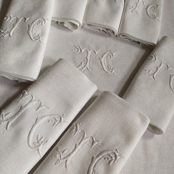 Set of 9  French Extra Large Antique Damask Linen Napkins Monogram 'TC'  Flower and Scroll Design, French Chic, In  Good Condition