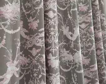 Pair of Stunning Toile de Jouy Curtains in Very Good Condition. Modern French Boudoir Chic, Made in France