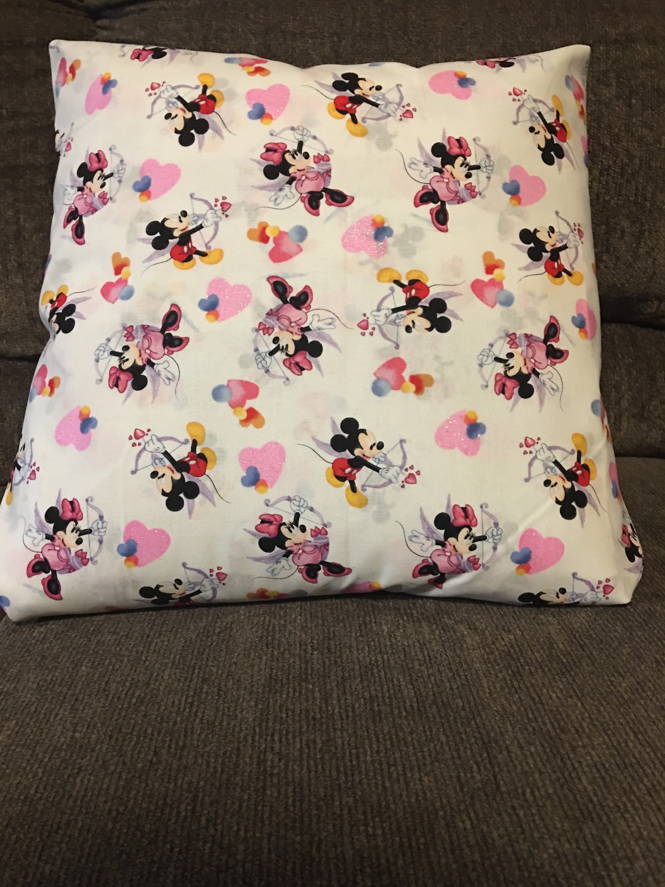 minnie mouse throw pillow