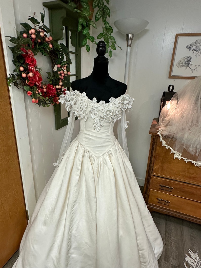 Francesca is a vintage wedding gown from 1990s image 1