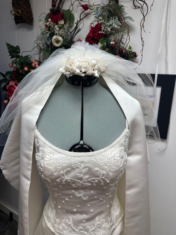 Johanna Ivory minimalist crepe wedding dress s8