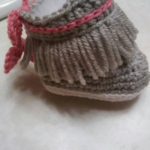 Crocheted Handmade Newborn Baby Fringe Boots Booties Babies Bows