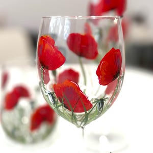 Hand painted glass | Poppies kitchen decor | Floral wine glasses | Wife gift | Wine gift | Mother's Day gift | Poppies lover | Sister gift
