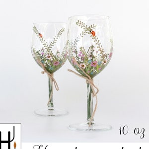 Wine glasses | Wildflowers wine glasses | Art glass | Farmhouse kitchen | Pink | Floral decor | Custom glass | Painted wine glasses Set of 2