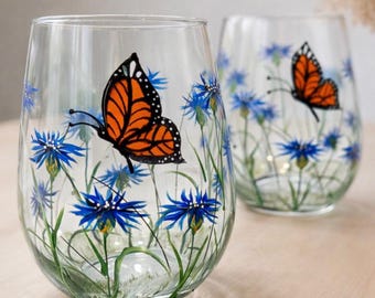 Hand Painted Wine Glasses, Pink Lover Gift, Gift for her, Gift for Mom, Gift for wife,  Floral wine glass, Butterfly lover, Functional Gift