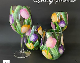 Spring wine glass | Easter wine glass | Easter gift | Tulip lover gift | Gift for woman | Wine gift for woman | Hand painted wine glass