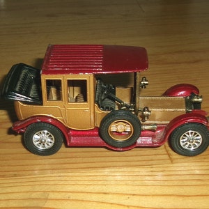 Matchbox Lesney Diecast England Models of Yesteryear Toy Car 1912 Rolls Royce Y-7 Red and Gold