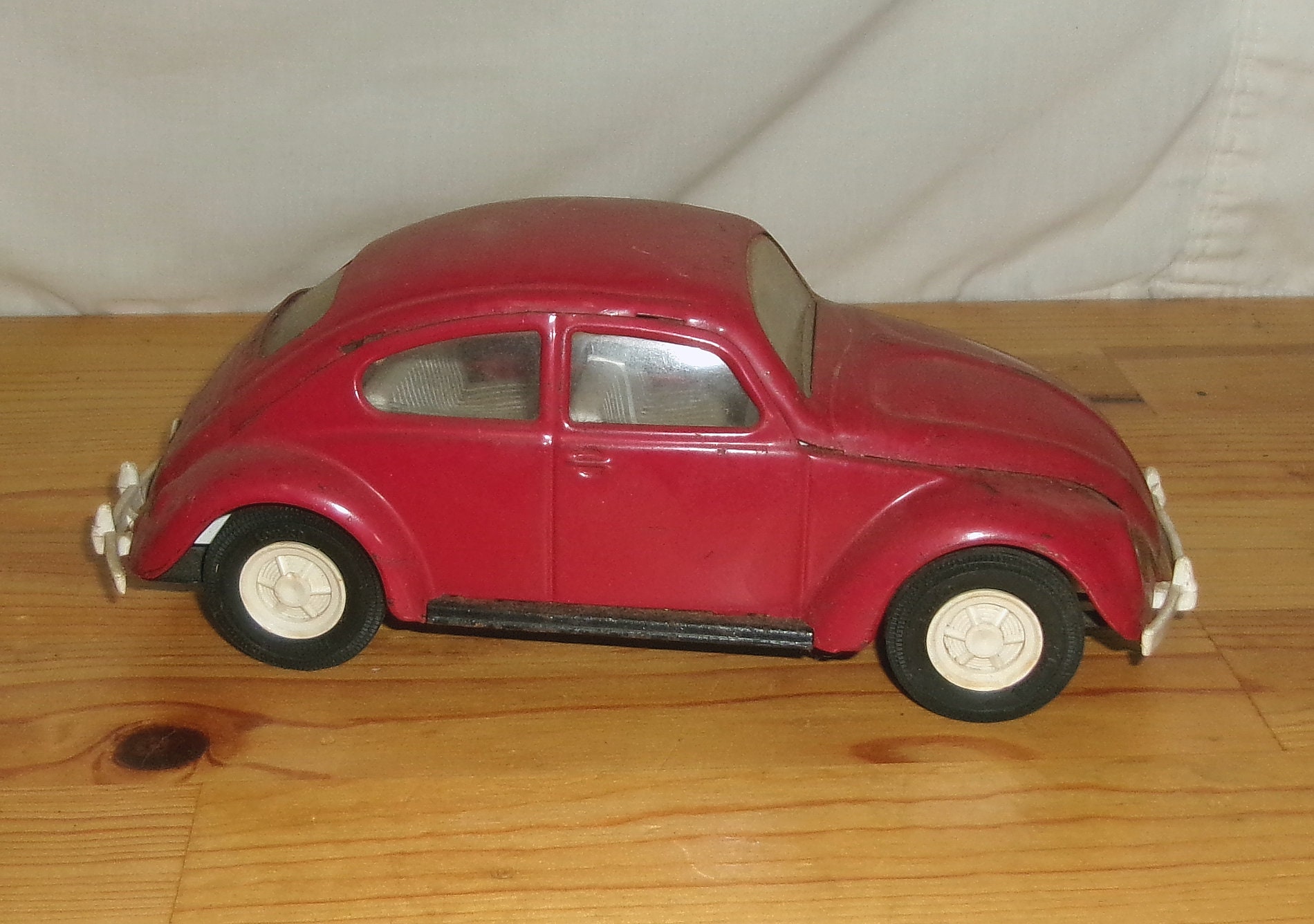 VTG 1960s Groovy Love Bug VW Volkswagen Beetle Metal Tin Toy Car Aoshin  Japan
