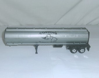 ERTL Cars Hong Kong Toy Diecast Gray Gas Oil Tanker 10" Rubber Duck Convoy