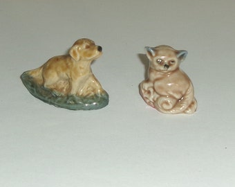 Miniature 2" Wade England 3 colors Tri Color  Set of 2 Glazed Porcelain Ceramic Animal Figurines