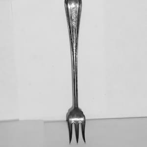 Oyster Cocktail Fork Smith Silver Co. Marked &quot;The Georgian&quot; Silverware Flatware One Piece  Serving Kitchen Dining