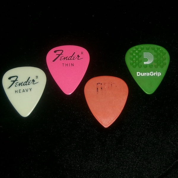 Guitar Picks Used Lot Fender Duragrip String Instruments Picking Strumming Set of 4 Music