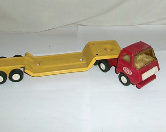 Diecast toy cars Metal Tonka Toy Tractor Truck Cab and Lowboy Trailer Red Yellow 5501C