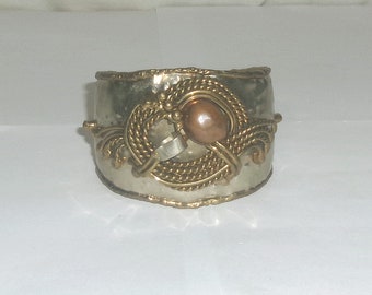 Vintage Echo Mexico Hand Tooled Thick Cuff Bracelet with brown Stone Size 7/8