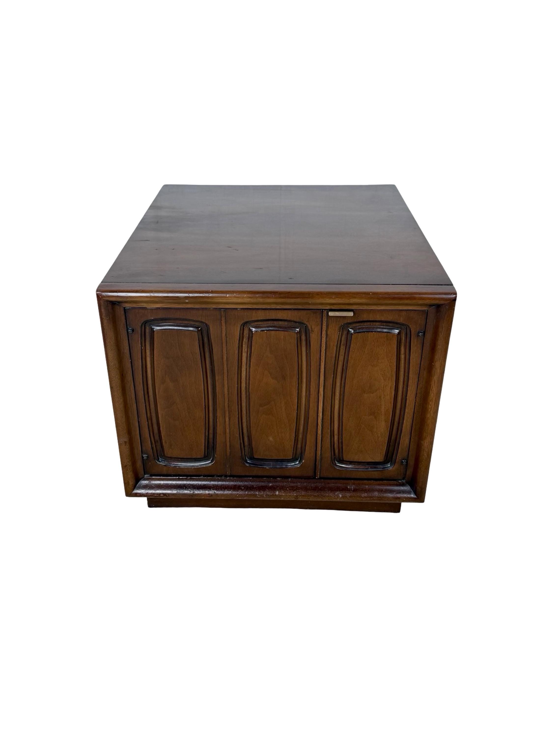 Broyhill End Table - Etsy
