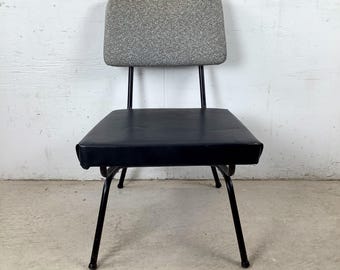 Vintage MCM Iron Rod Chair • Paul McCobb Style • Gray Tweed Back • Black Vinyl Seat •