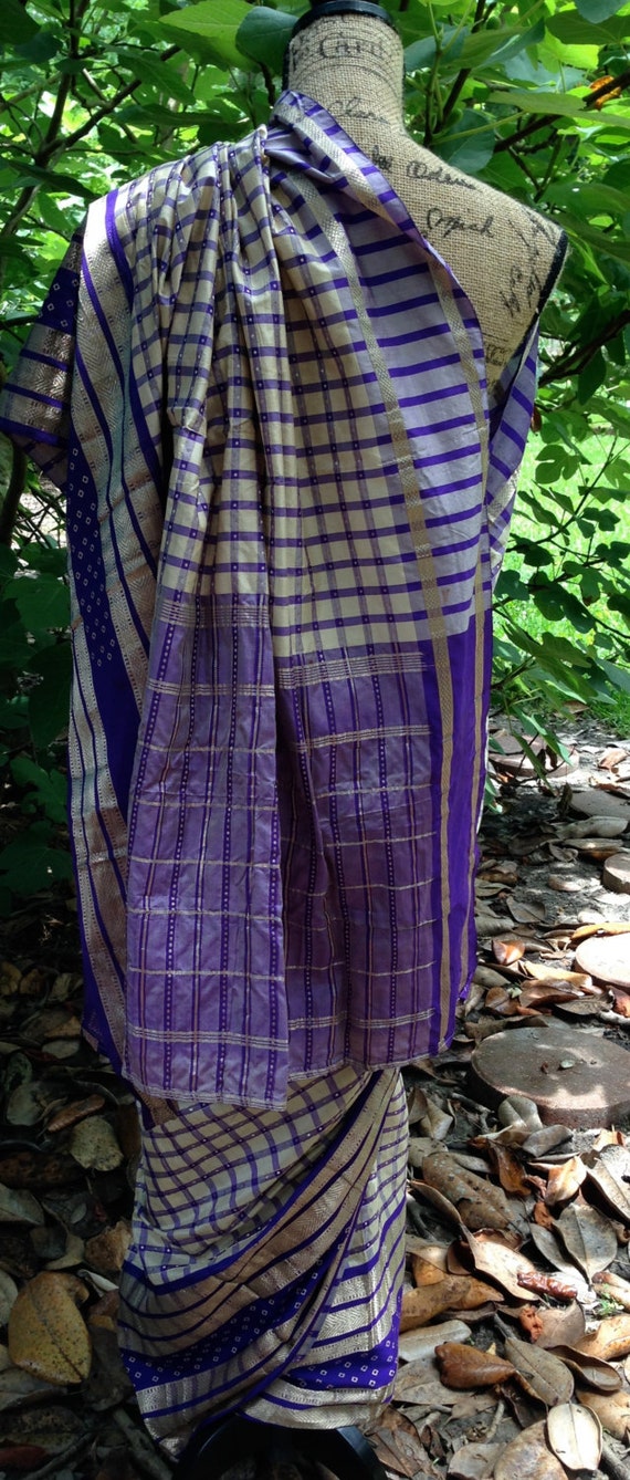 Free Shipping !! Vintage Silk Purple & Gold Sari,… - image 2