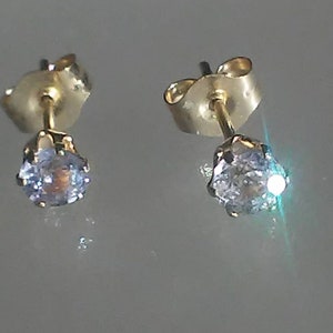 Pale Pink Sapphire Stud Earrings 14kt