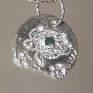 Sea Turtle Emerald Animal Pendant Sterling Silver