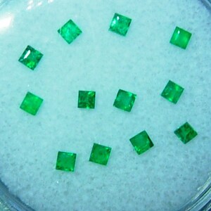 Colombian Emerald Loose Gemstone Lot 0.90cttw 2.2mm Square Gem Supply