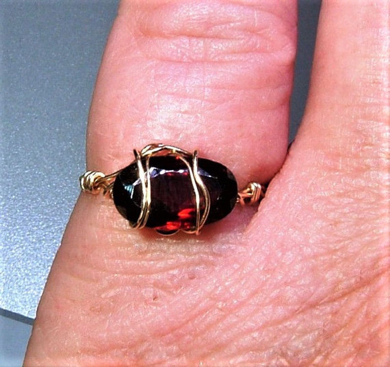 Rustic East West Garnet Ring Solitaire Band 14kt Gold Size 6