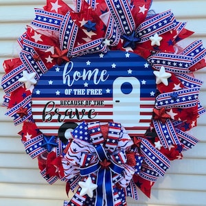 Camper Patriotic Wreath: 4th of July Summer Door Decor