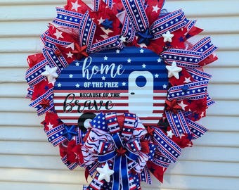 Camper Patriotic Wreath: 4th of July Summer Door Decor