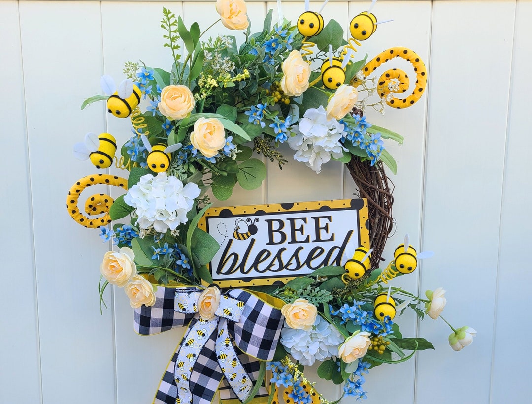 Everyday Bee Wreath for Front Door, Bee Door Hanger, Bumble Bee Decor ...