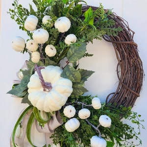 White Pumpkin Wreath, Neutral Fall Door Decor, Farmhouse Thanksgiving Rustic Hanger