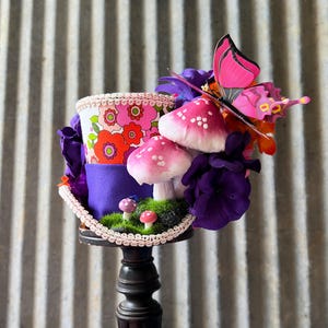 Mini Top Hat, Pink Mushroom Flower Mini Top Hat, Kentucky Derby mini Top hat, Alice in Wonderland, Mad Hatter Hat, small, Mushroom decor