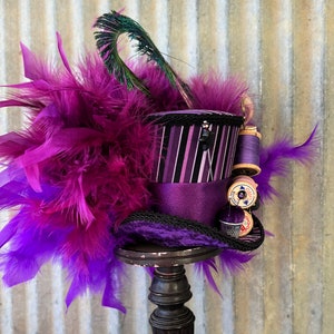 Mini chapeau haut de forme, chapeau à coudre, chapeau de fête de thé Steampunk violet, Alice au pays des merveilles, chapeau du chapelier fou, chapeau de couturière, chapeau de tailleur, soirée de thé folle, petit image 3