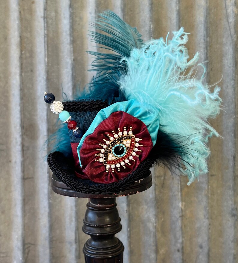 Mini chapeau haut de forme micro, Kentucky Derby Mini, mini chapeau en strass oeil, Mini haut de forme Alice au pays des merveilles, Mini haut de forme bleu marine bordeaux, chapelier fou image 4