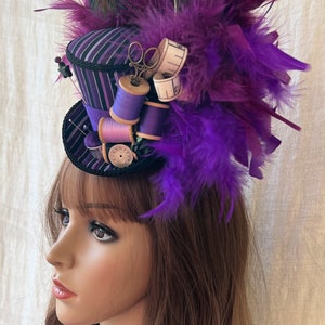 Mini chapeau haut de forme, chapeau à coudre, chapeau de fête de thé Steampunk violet, Alice au pays des merveilles, chapeau du chapelier fou, chapeau de couturière, chapeau de tailleur, soirée de thé folle, petit image 6