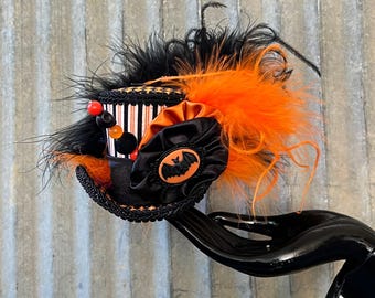 Micro Mini Top hat, Halloween Black bat Mini Top hat, Bat top hat, Halloween hat, Halloween tea hat, Mad hatter hat