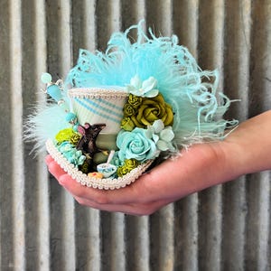 Micro Mini Top Hat, Dormouse Mad Tea Party Hat, Aice in Wonderland, Tea Party mini top hat, mad hatter hat, Tea party hat, onederland