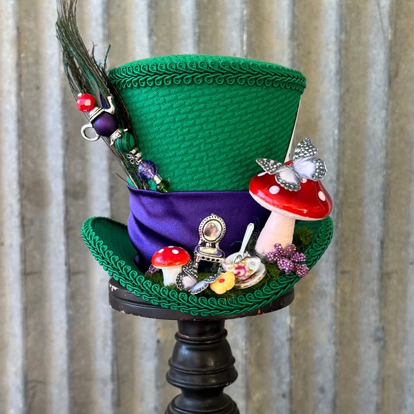 Mini Top Hat, Wonderland Diorama Tea Hat, Mad Hatter Hat, Mad Tea Party, Mini Alice Hat, Wonderland Mini hat, Diorama Alice hat, 10/6 small