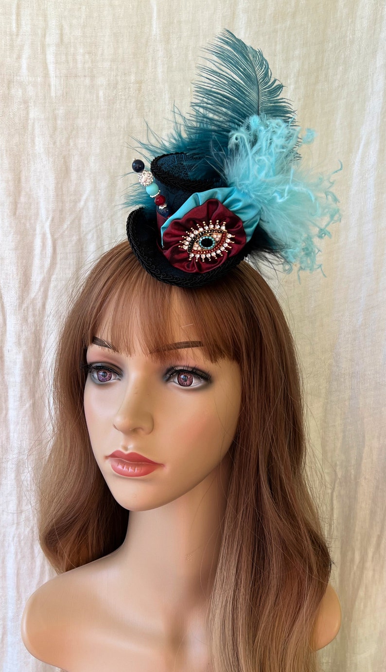 Mini chapeau haut de forme micro, Kentucky Derby Mini, mini chapeau en strass oeil, Mini haut de forme Alice au pays des merveilles, Mini haut de forme bleu marine bordeaux, chapelier fou image 5