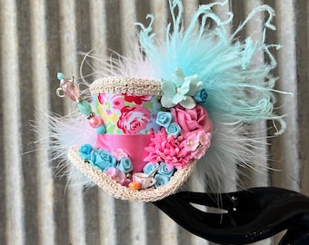 Sombrero de copa micro mini, sombrero de taza de té micro, sombrero de flores azul y rosa, Alicia en el País de las Maravillas, sombrero para fiesta del té, fiesta del té loca, onderland