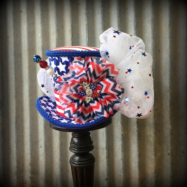 Mini Top Hat, 4th of July hat, Patriotic hat, Flag Hat, Celebration hat, Red white and blue, Alice in Wonderland, Mad Hatter, Small mini