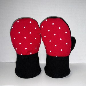Kids heart mittens