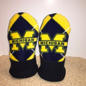 Kids university of Michigan mittens