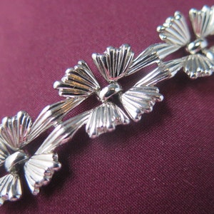 Crown Trifari Floral Link Silver Tone Bracelet